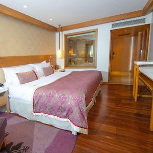Super Deluxe Double or Twin Room